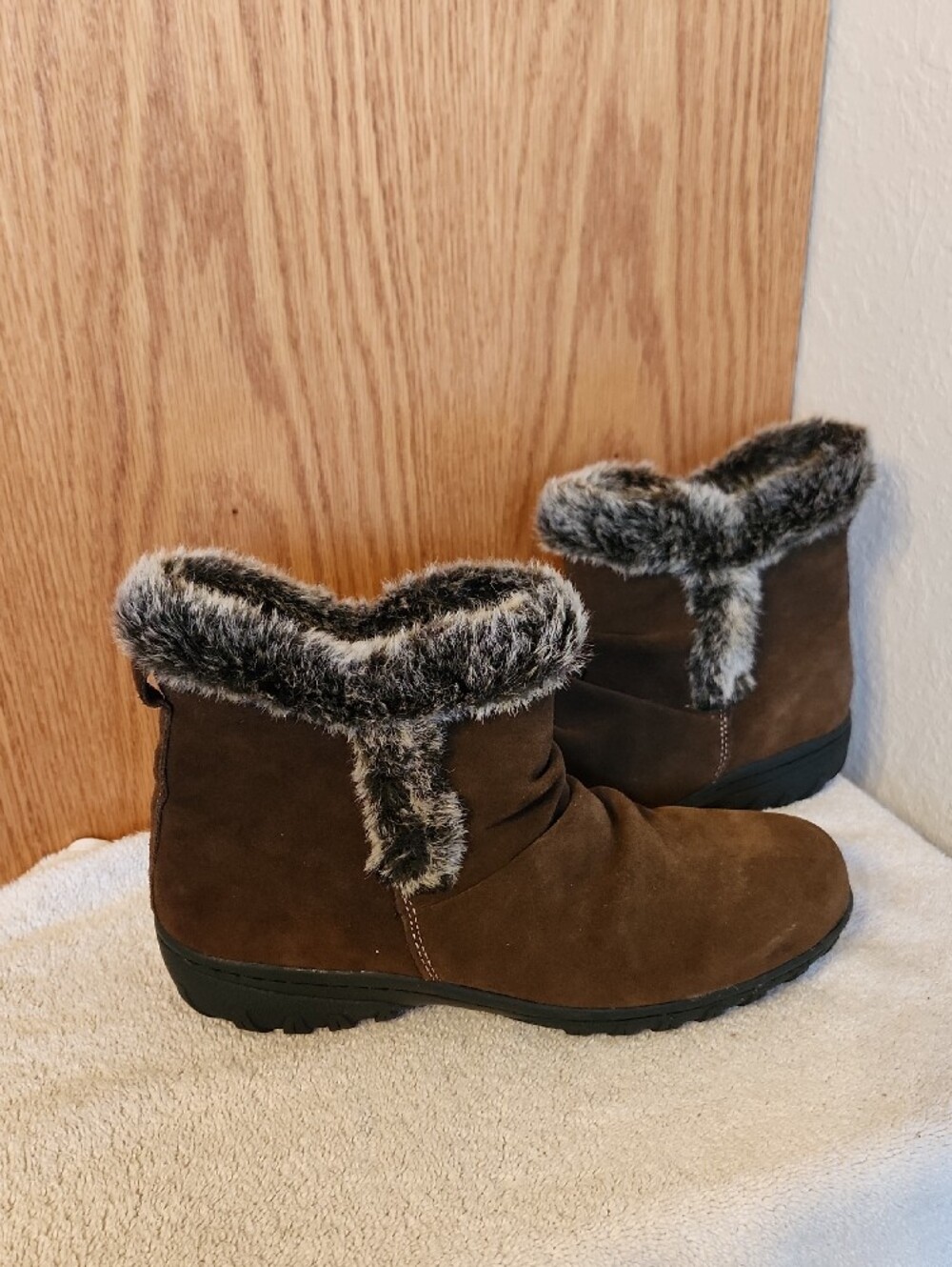Khombu Brown Faux-Fur Cuff Suede Ankle Boots - Picture 3 of 11